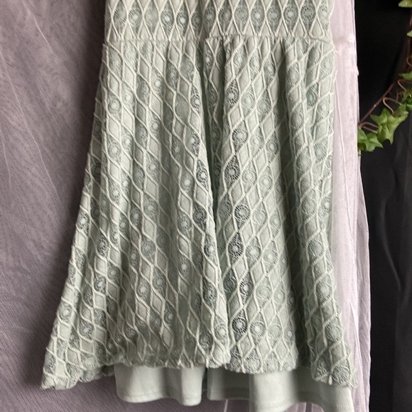 Lily Rose Mini Dress​ - Picture 3 of 8